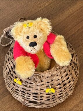 Boyds Bears Buzzby Honey Bee Teddy Bear & Beehive ANNETTE FUNICELLO